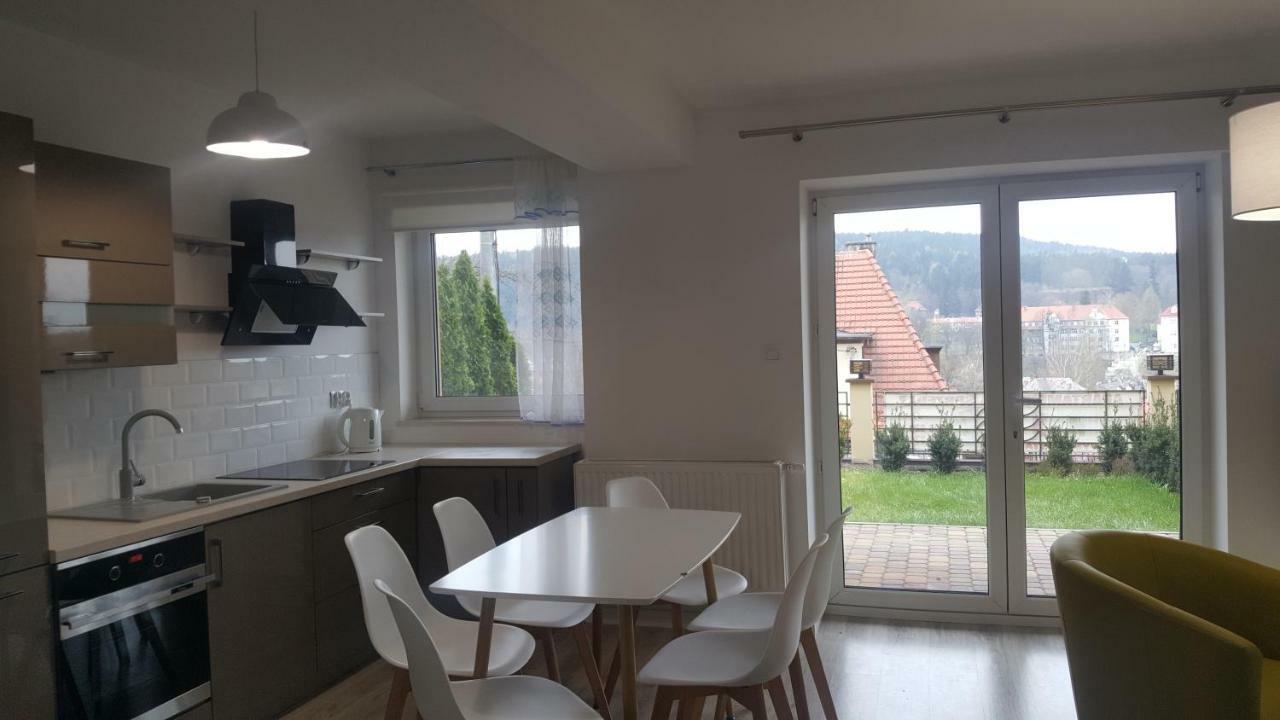 Apartament Z Widokiem-Blizej Zdroju Polanica-Zdrój Esterno foto